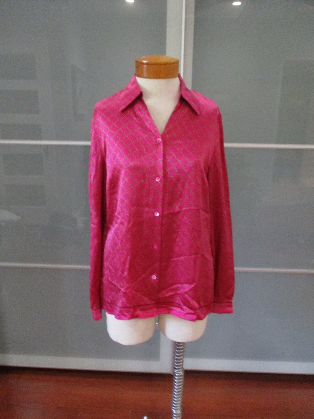 Liz Claiborne Collection Long Sleeve 100% Silk Blouse